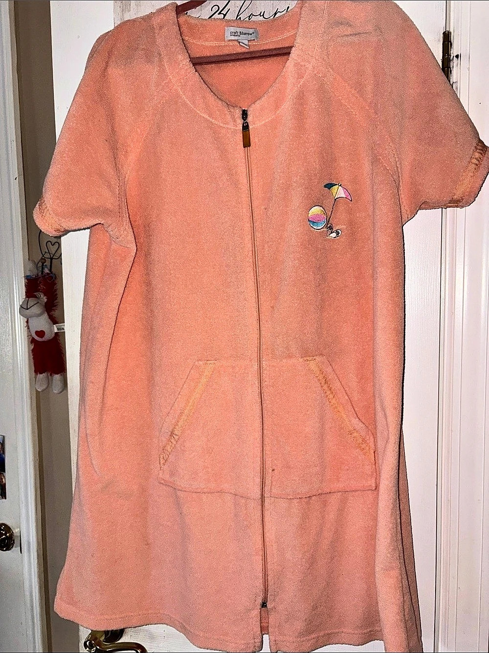 Craft & Barrow Peach cover up/ robe